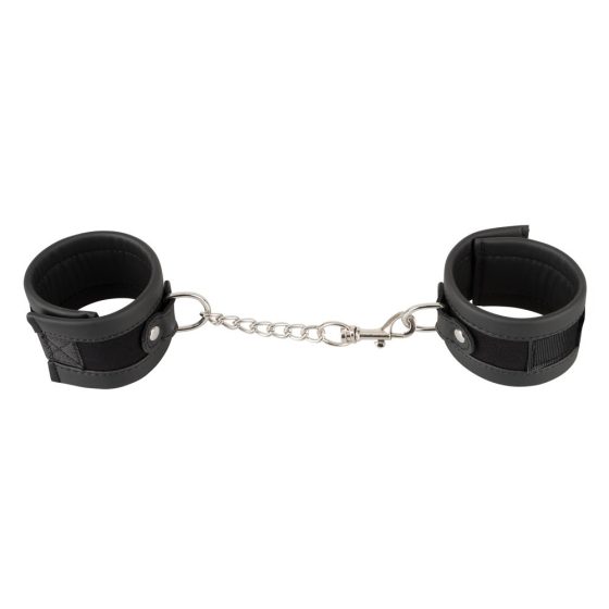 Vegan Fetish - wrist cuffs with short chain (black)
